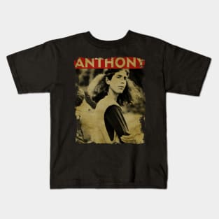 TEXTURE ART- Anthony Bourdain - RETRO STYLE 2 Kids T-Shirt